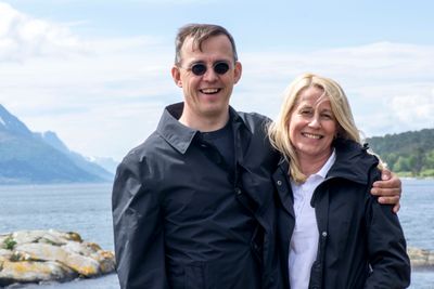 Marianne Synnes Emblemsvåg og Jan Emblemsvåg dropper politikk og topplederjobb og har valgt å gå tilbake til akademia – i stillinger som førsteamanuensis ved NTNU i Ålesund.
