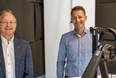 Materialprodusenter: Fra venstre; leder for Elkem Battery Materials, PhD Stian Madshus og teknologidirektør Håvard Moe.