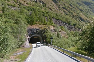 Finsåstunnelen på 2412 meter er den lengste av de tre tunnelene som skal rehabiliteres.