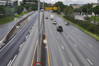 520 boliger, 25 boligblokker og 50 næringsbygg blir gjenstand for setningsmålinger før og under byggingen av E18 i Bærum.