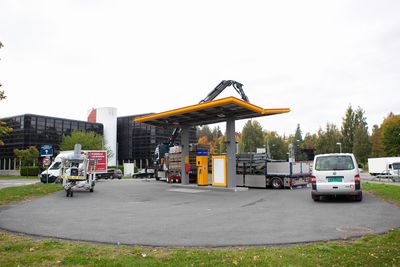 I helgen startet rivingen av hydrogenfyllestasjonen på Kjørbo. 
