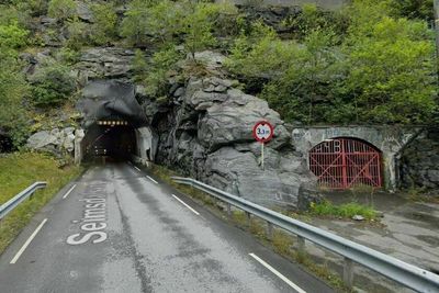 Østre portal av Seimsdalstunnelen. 