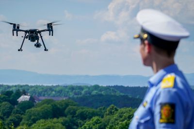 Tre politidistrikter har deltatt i et pilotprosjekt og har siden september 2019 brukt droner ved operative hendelser, Troms, Trøndelag og Agder.