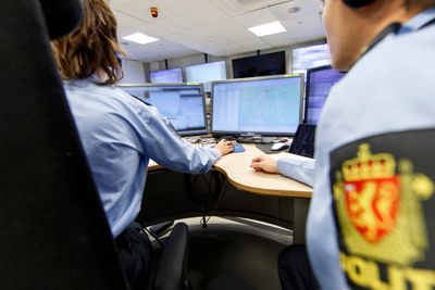 En feil ved verktøyet politiet bruker for å hente ut data fra mobiltelefoner, gjør at minst 56 straffesaker må gjennomgås.