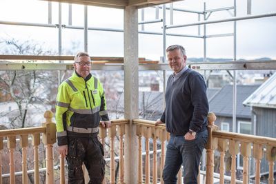 Jørgen Binde og Svein Sandesmo i Byggmester Binde er svært fokusert på å rehabilitere gamle bygg.