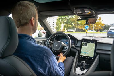 Polestar 2 er første bil ut med Googles Android Automotive.