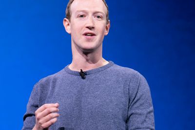 Facebook, her ved toppsjef Mark Zuckerberg, har mottatt et stort søksmål.