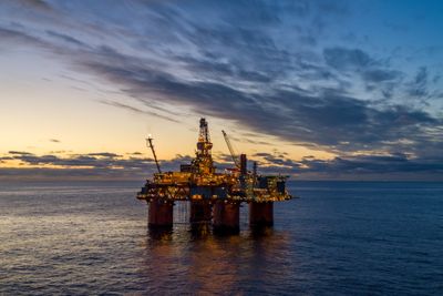12. desember startet produksjonen fra Snorre Expansion Project i Nordsjøen. Prosjektet skal gi nærmere 200 millioner fat ekstra olje fra feltet. 