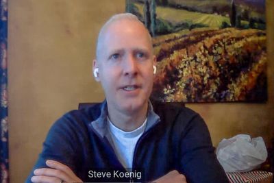 Forsker på forbrukertrender: Steve Köenig. Han er forskningssjef i CTA - Consumer Technology Association. Organisasjonen som arrangerer CES i Las Vegas. Utenom i år.