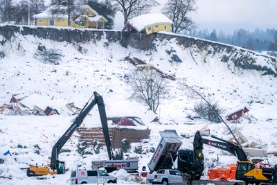 Vondt nytt år: I mørke natta rett før klokka 04 natt til 30. desember ble et boligfelt i Gjerdrum rammet av skred. 10 mennesker omkom.    Foto: NTB 