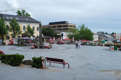 Larvik kommune har tatt i bruk det nye verktøyet som henter inn åpne data automatisk når de blir publisert. Her fra Larvik torg.