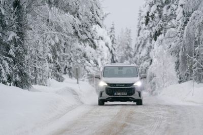 Vi slet med å hurtiglade Maxus Euniq da vi vintertestet den. Nå kommer en oppdatering som skal løse hurtigladeproblemene.