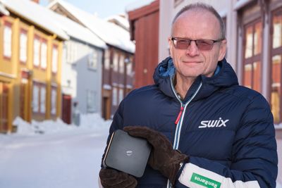 Administrerende direktør i Ren Røros Digital, Arne Horten, vraker Telenor for denne Telia-boksen.