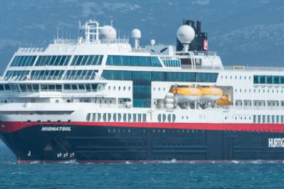 Det er passasjerer som har booket plass på MS Midnatsol de siste årene som er berørt av datalekkasjen hos Hurtigruten.