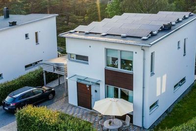 Hjemmebatteri for lagring av solenergi viser seg vanskelig å forsvare økonomisk i Norge.