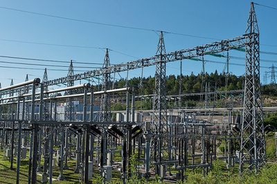 Kristiansand transformatorstasjon på Støleheia er hvor Skagerrak-kablene er koplet til det norske kraftnettet. Kablene til Danmark var de mest lønnsomme for Statnett i 2020.