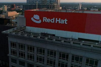Toppen av hovedkvarteret til Red Hat, i Raleigh, North Carolina.