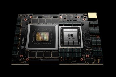 Systemkort utstyrt med blant annet CPU-en Nvidia Grace.