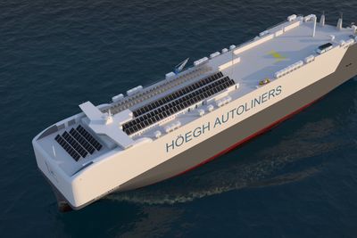 Den nye Aurora-klassen bilskip vil i første omgang gå på LNG med batteripakke, solceller og landstrøm.  Etter hvert skal de gå på grønn ammoniakk.