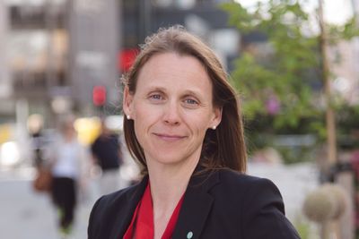 Tekna-sjef Lise Lyngsnes Randeberg frykter at norske bedrifter kan havne bakpå. Spesielt er hun bekymret for digital sikkerhet.
