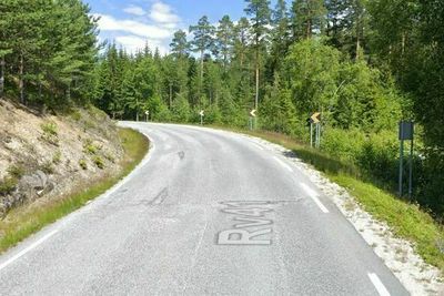 Riksvei 41 nord for Treungen.