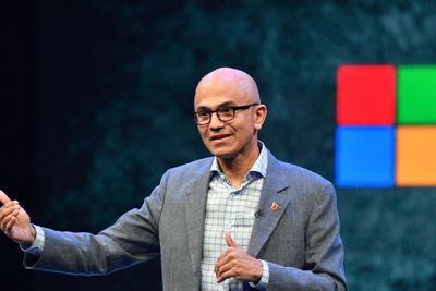 Microsofts toppsjef Satya Nadella har vært en velsignelse for aksjonærene, som har opplevd mangedobling av aksjekursen siden han tok over i 2014. Nå får Nadella enda mer makt.