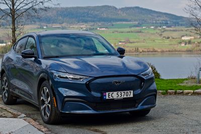 Fords nye elbil Mustang Mach-E er den mest solgte nybilen i juli. 