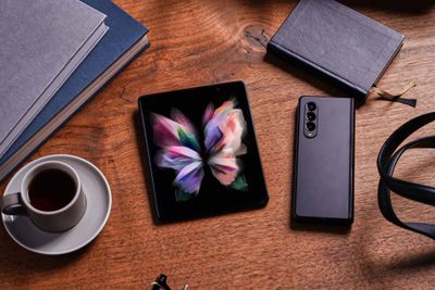 Samsungs nye Galaxy Z Fold 3 dytter Note-serien av tronen og er telefonen Samsung nå retter mot dem som er opptatt av produktivitet.