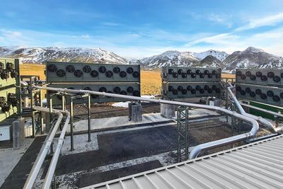 Climeworks' første anlegg for CO2-fangst direkte fra lufta er på Island. Selskapet har tidligere uttalt at de også vurderer et anlegg i Norge, men manglende rammeverk for karbonfjerning gjør at selskapet nøler. 
