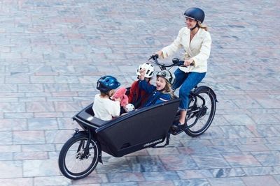 Familiesykler er en av de viktigste underkategoriene for elektriske lastesykler. Denne kommer fra Urban Arrow.