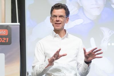 Administrerende direktør Petter-Børre Furberg i Telenor Norge lover å bygge det beste 5G-nettet. Her fotografert under konferansen Telecom World i Ålesund.