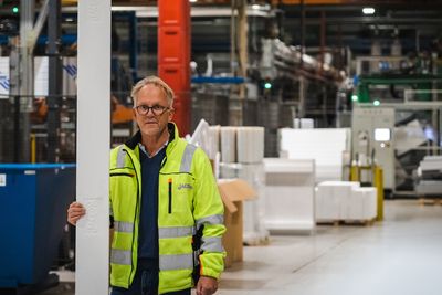 I «plankebyen» Fredrikstad holder EPS-produsenten Jackon til. Der har utviklingssjef Eivind Olsen og teamet hans nå klart å lage skru- og trykkfast «plank» i EPS.