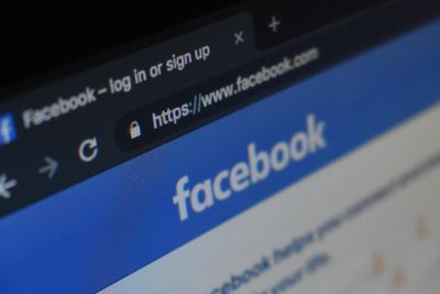 Facebook sliter med nedetid mandag kveld.