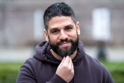Sirar Salih startet opp konsulentselskapet sitt, Wintry Tech, bare en måned etter at covid-19-pandemien stengte ned Norge. Nå har han allerede oppnådd det første store målet.