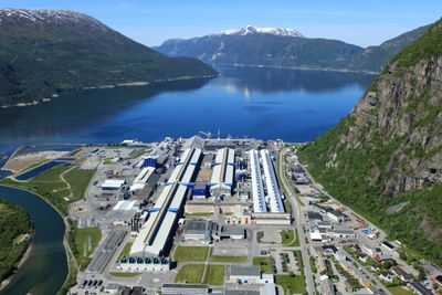 Hydros aluminiumsverk i Sunndal slipper ut nærmere 670.000 tonn CO2 i året, og er det sjette største utslippspunktet i Norge i 2020. 
