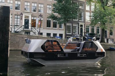 Autonome, batterielektriske Roboat ble nylig sjøsatt i Amsterdam.