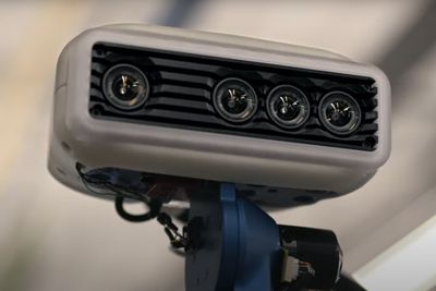 Hodet til roboten fra Everyday Robots er utstyrt med en rekke kameraer.