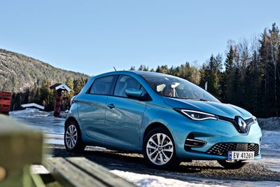 Vi testet den oppdaterte utgaven av Renault Zoe i 2020. Nå stryker den Euro NCAPs krasjtest.