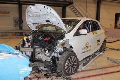 Renault Zoe fikk null stjerner i kollisjonstest. Nå vil produsenten trolig ta grep for å sikre bedre testresultat.