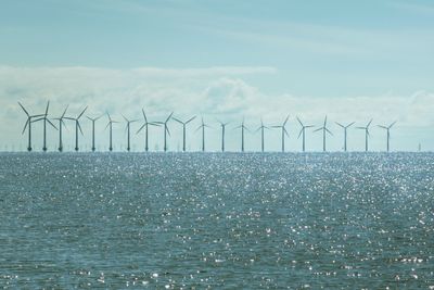 Svenske Vattenfall skal samarbeide med norske Seagust om utbygging av havbasert vindkraft.