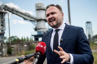 Det danske Folketinget og klimaminister Dan Jørgensen vil gjerne fjerne landets 375.000 gasskjeler. 