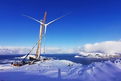 Montering av en av vindturbinene fra Siemens Gamesa på Kvaløya.