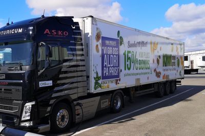 ASKOs nye lastebil har 900 kilowattimer batteri og skal blant annet kjøres på langtransport i Norge.