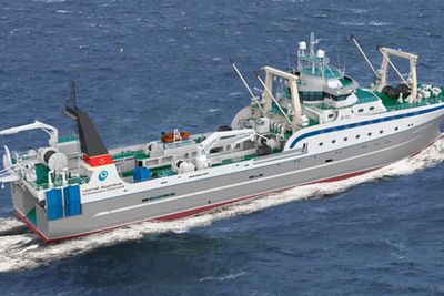 Den russiske tråleren Okeanrybflot er designet av norske Skipsteknisk og har norske Optimars foreløpig største fileteringsfabrikk montert ombord. Tråleren ble levert før jul.