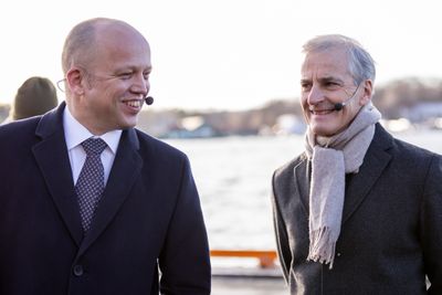 Ap-leder Jonas Gahr Støre og Sp-leder Trygve Slagsvold Vedum er enige om at CBAM er endel av EØS.