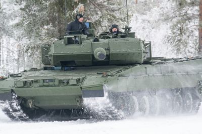 Leopard 2A7 i forkant av vinterprøvene på Rena som ble gjennomført i februar 2022.