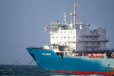 Redningsaksjon ved Feistein fyr utenfor Klepp da lasteskipet Tide Carrier fikk motorstopp i 2017. 
