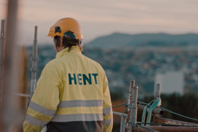 HENT er en av Norges største totalentreprenører innen bygg og anlegg. Sikkerhet, fleksibilitet og skalerbarhet var viktige stikkord da de skulle velge ny nettverksløsning. 