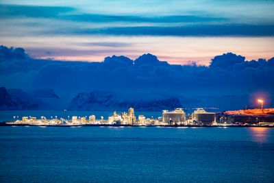 På Melkøya utenfor Hammerfest har Equinor bygget et anlegg for mottak og prosessering av naturgass fra Barentshavet. Bildet er fra 2022.