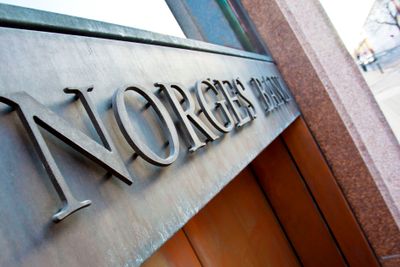 – Ubehagelig at noen misbruker ansattes navn og e-post, synes Norges Bank.